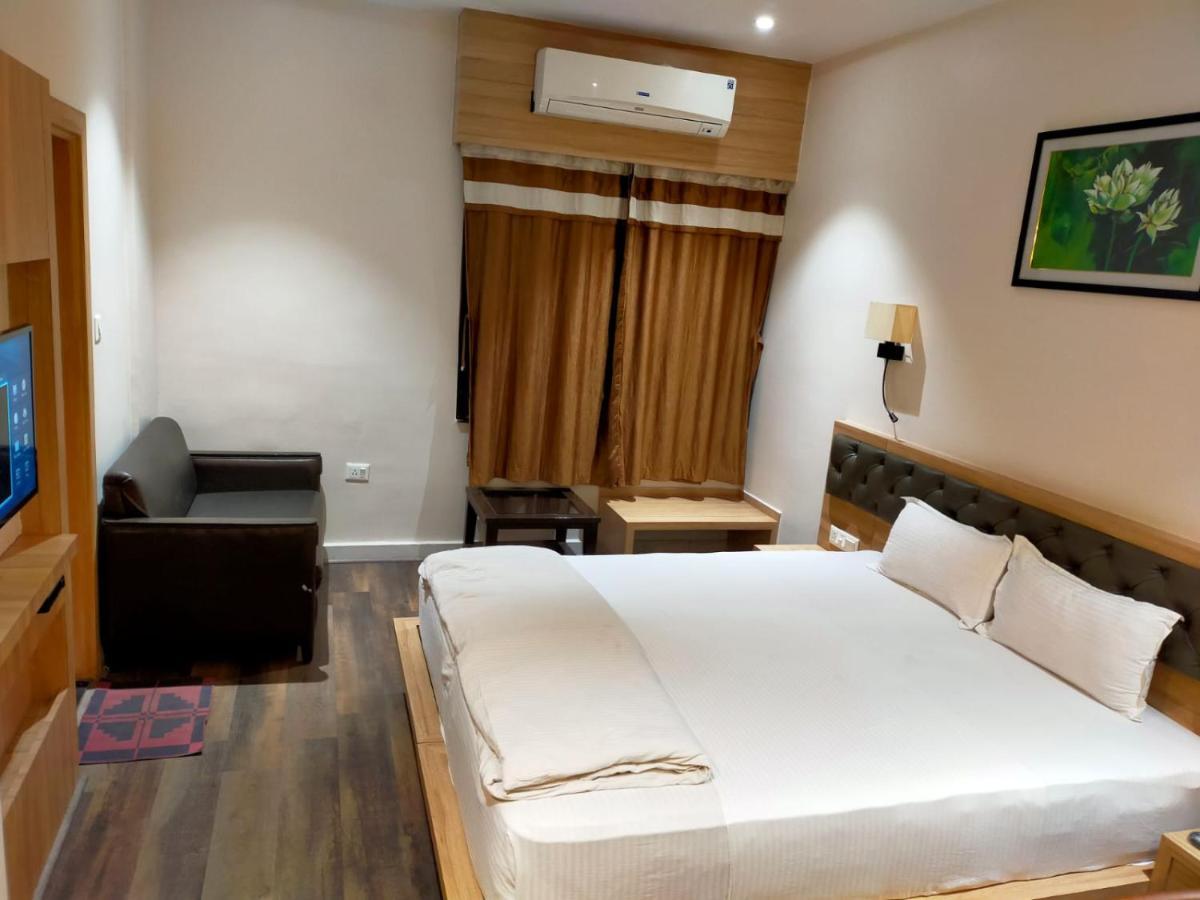 Ojas Hotel & Resort Durgāpur Exterior foto